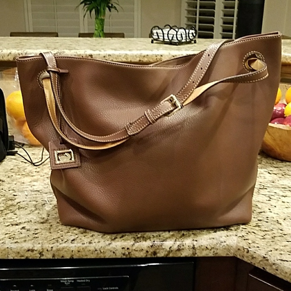 Dooney and Bourke purse